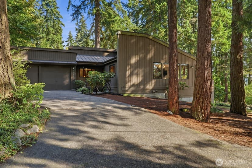 Property photo for 4786 NE 178th Street, Lake Forest Park photo 6