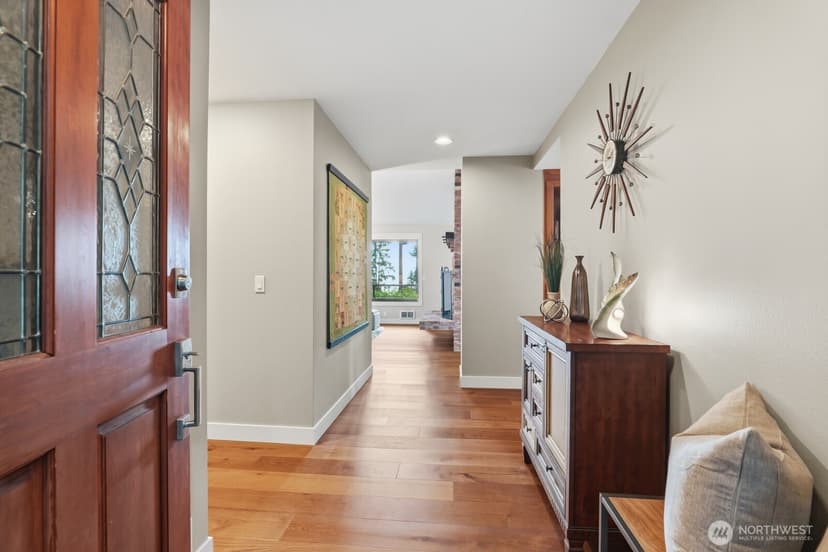 Property photo for 4786 NE 178th Street, Lake Forest Park photo 9