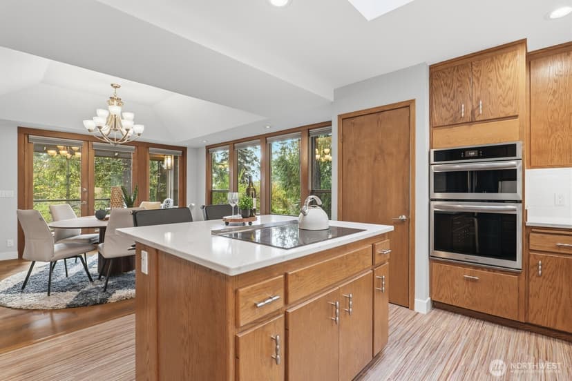 Property photo for 4786 NE 178th Street, Lake Forest Park photo 13
