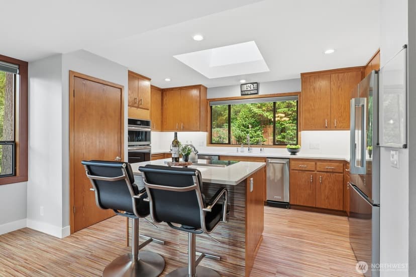 Property photo for 4786 NE 178th Street, Lake Forest Park photo 10