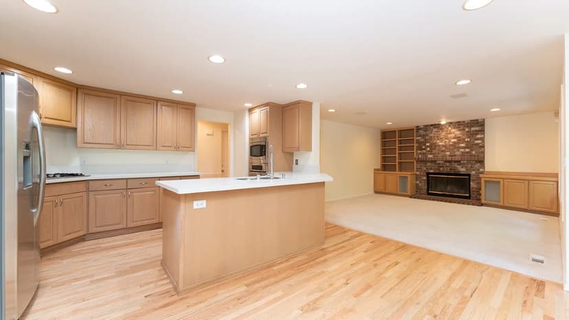 Property photo for 16410 SE 56th Place, Bellevue photo 9