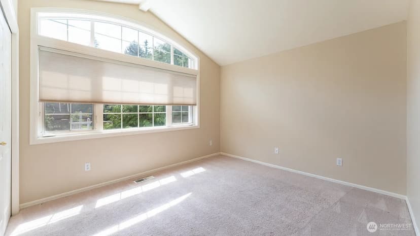 Property photo for 16410 SE 56th Place, Bellevue photo 18