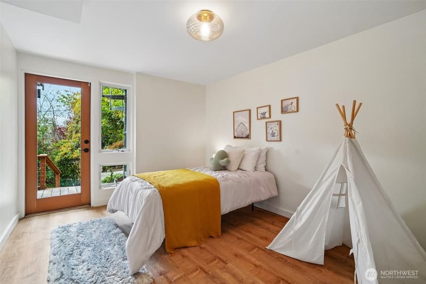 Property photo for 3611 30th Avenue W, Seattle photo 19
