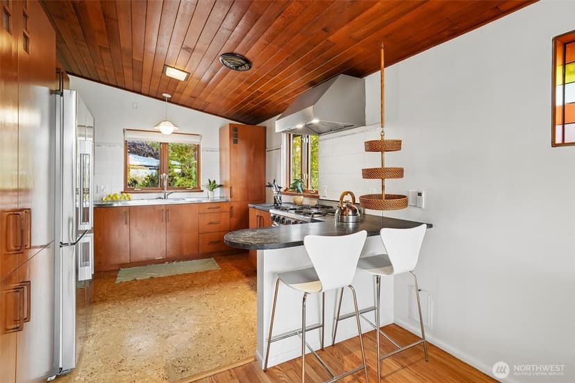 Property photo for 3611 30th Avenue W, Seattle photo 7