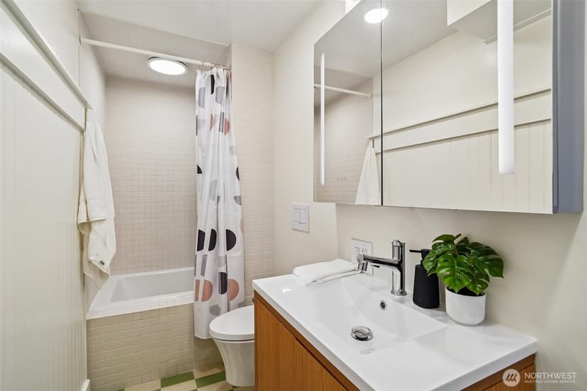 Property photo for 3611 30th Avenue W, Seattle photo 12
