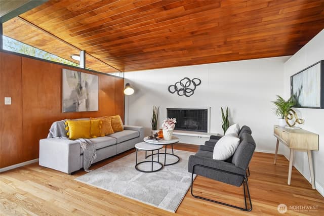 Property photo for 3611 30th Avenue W, Seattle photo 4