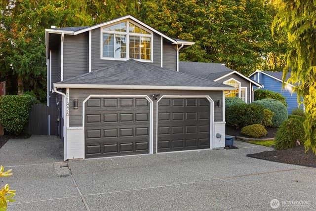Property photo for 11826 44th Drive SE, Everett photo 2