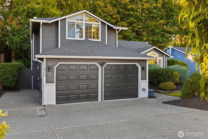 Property photo for 11826 44th Drive SE, Everett photo 2