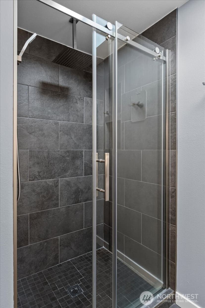 Property photo for 11826 44th Drive SE, Everett photo 17
