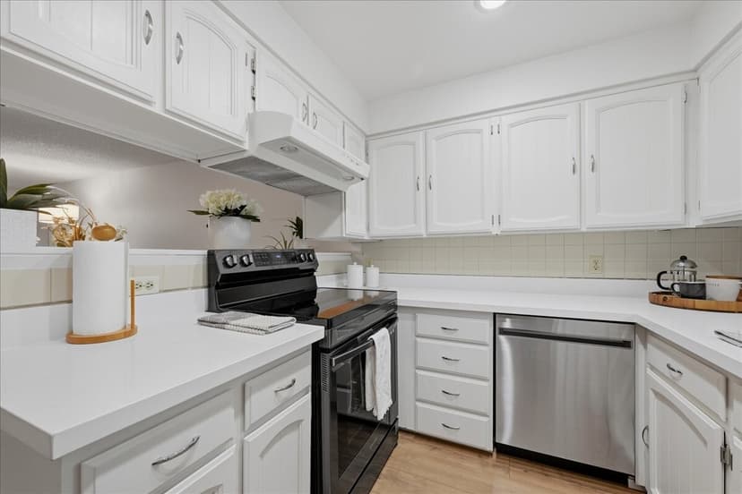 Property photo for 1731 157th Avenue NE #E103, Bellevue photo 5