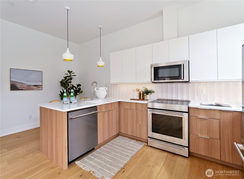 Property photo for 715 15th Avenue #A, Seattle photo 7