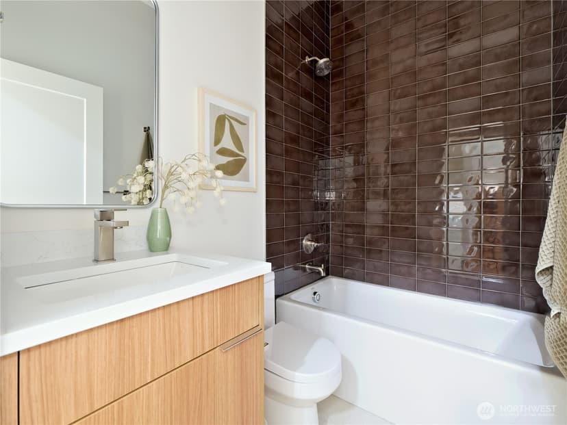 Property photo for 715 15th Avenue #A, Seattle photo 11