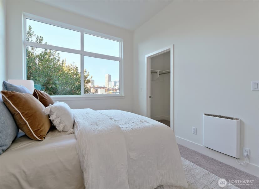Property photo for 715 15th Avenue #A, Seattle photo 10