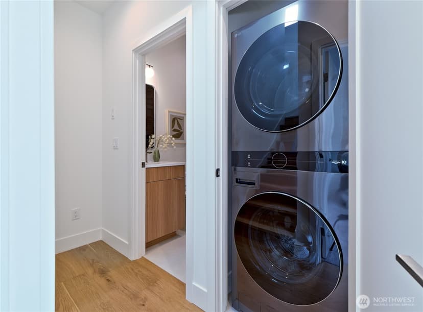 Property photo for 715 15th Avenue #A, Seattle photo 13