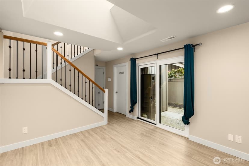 Property photo for 14226 NE 2nd Place #65, Bellevue photo 4