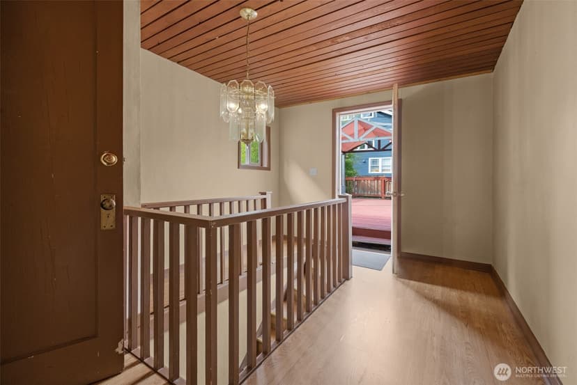 Property photo for 3005 3rd Avenue W, Seattle photo 22