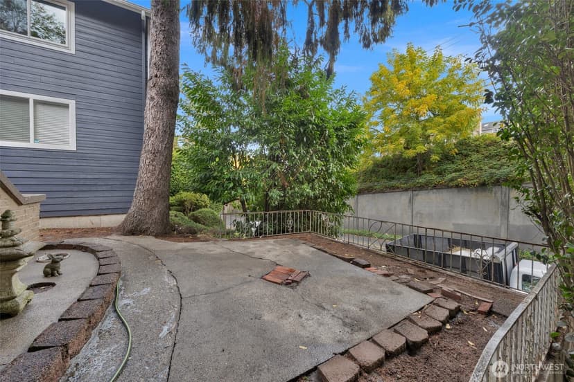 Property photo for 3005 3rd Avenue W, Seattle photo 34
