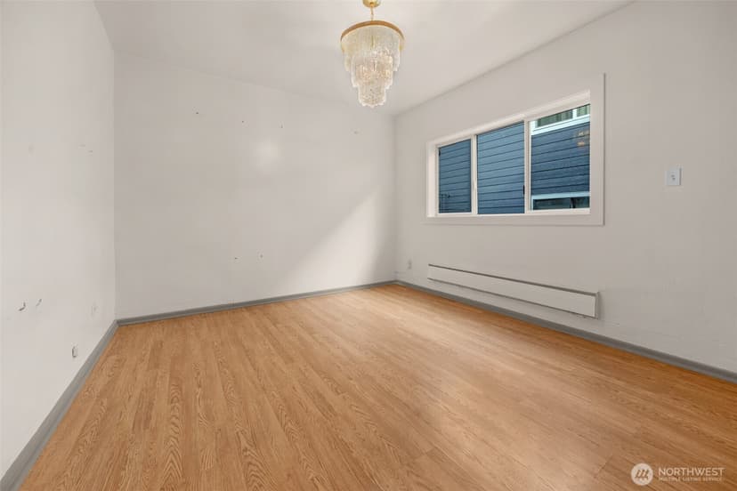 Property photo for 3005 3rd Avenue W, Seattle photo 11
