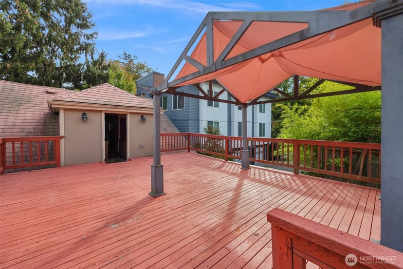 Property photo for 3005 3rd Avenue W, Seattle photo 28