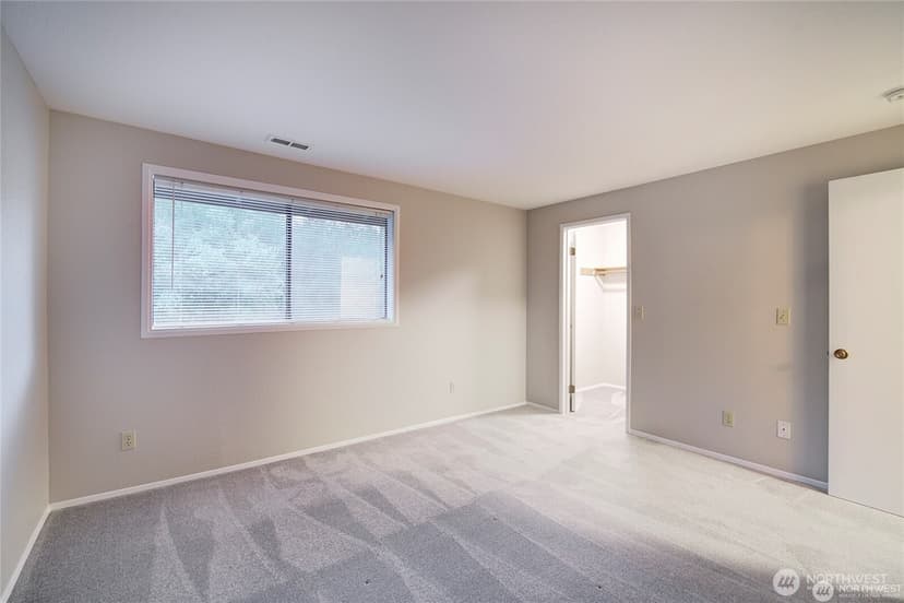 Property photo for 11243 NE 131st Lane, Kirkland photo 13