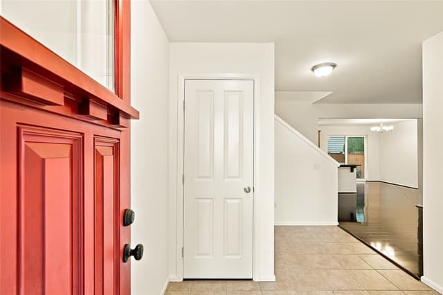 Property photo for 19423 Meridian Place W, Bothell photo 4