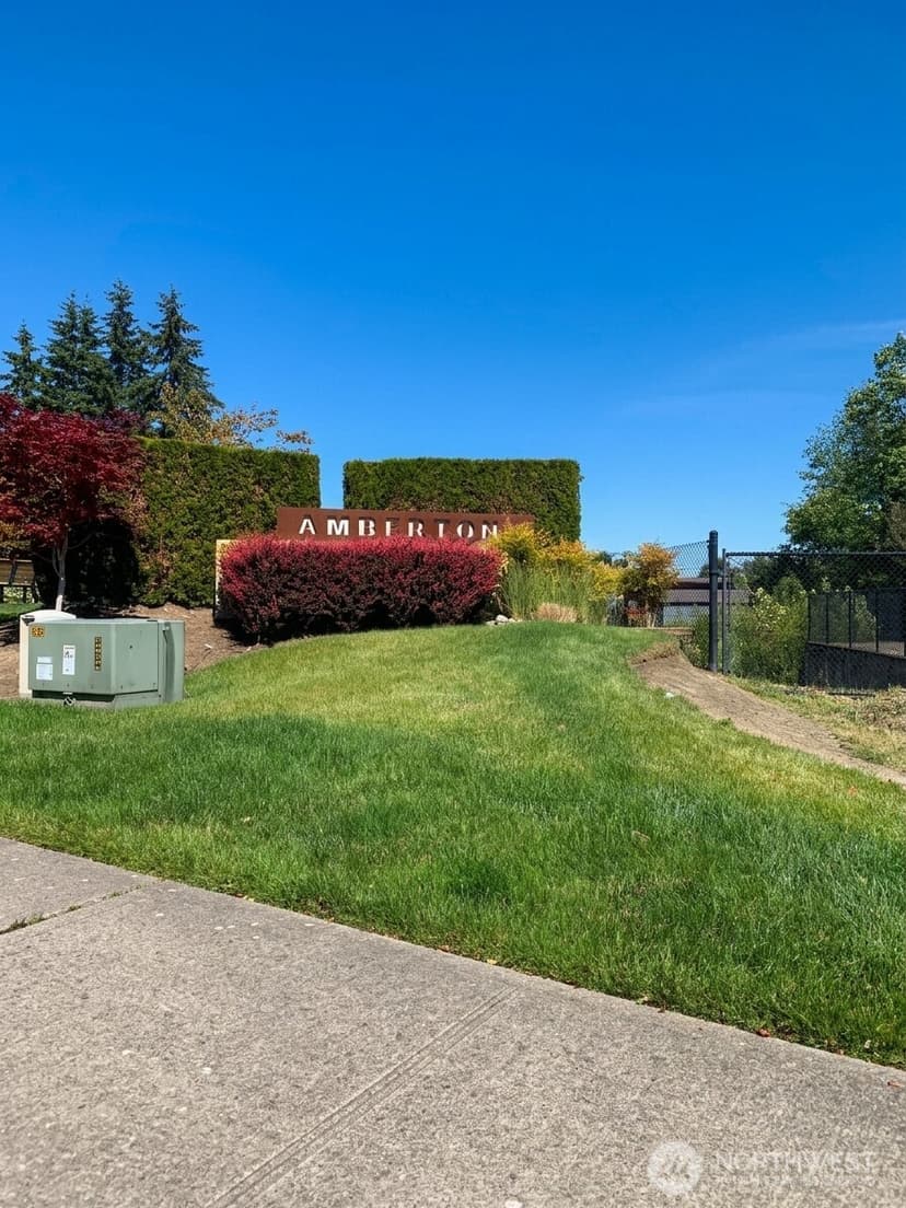 Property photo for 16410 SE 46th Court, Bellevue photo 19