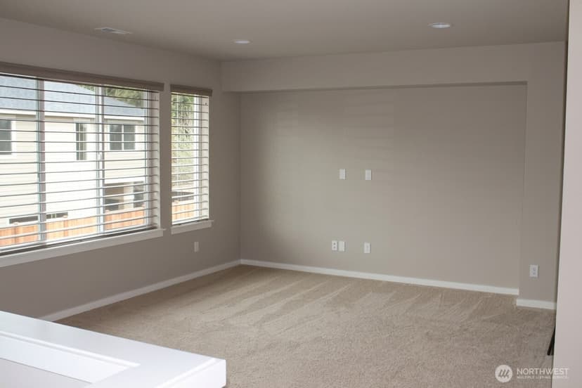 Property photo for 16410 SE 46th Court, Bellevue photo 11