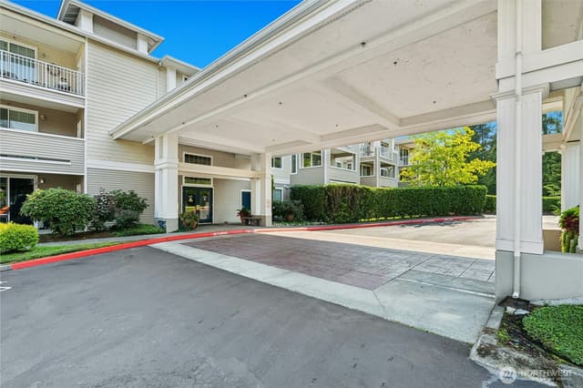 Property photo for 2244 132nd Avenue SE #B208, Bellevue photo 3