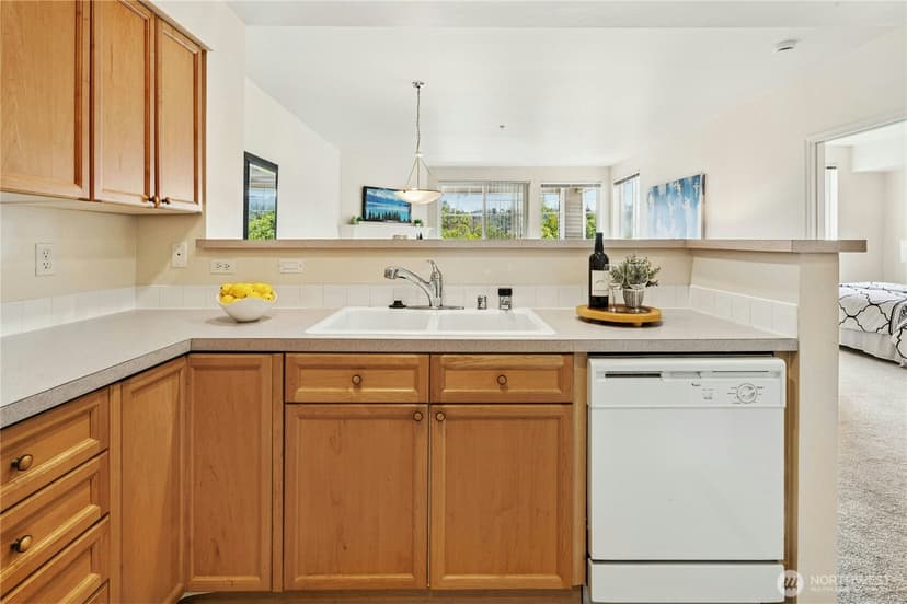 Property photo for 2244 132nd Avenue SE #B208, Bellevue photo 15