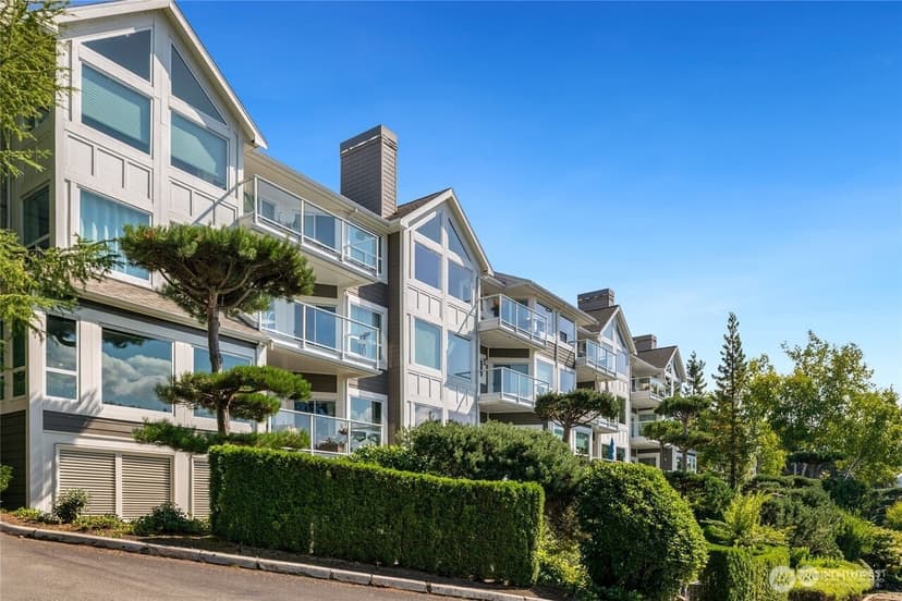 Property photo for 5304 Lake Washington Boulevard NE #H, Kirkland