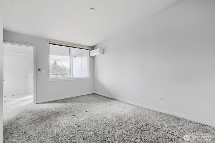 Property photo for 911 N 104th Street #B, Seattle photo 18