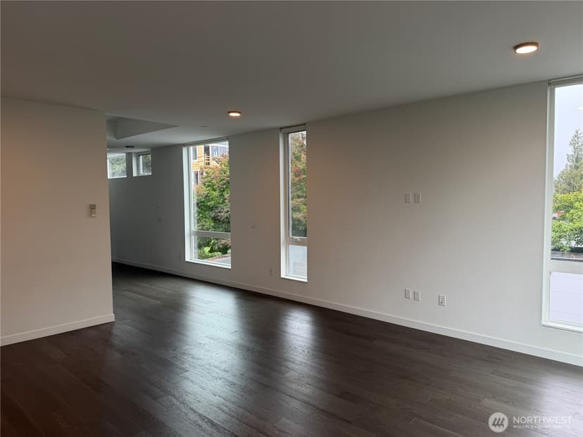 Property photo for 2573 13th Avenue W, Seattle photo 7