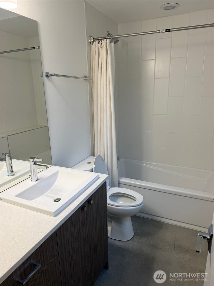 Property photo for 2573 13th Avenue W, Seattle photo 9