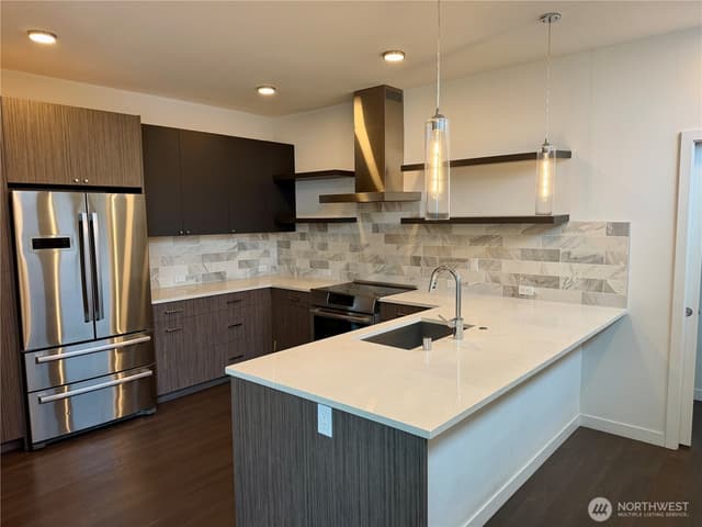 Property photo for 2573 13th Avenue W, Seattle photo 3