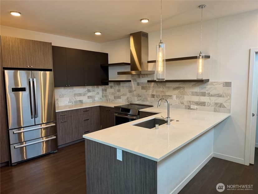 Property photo for 2573 13th Avenue W, Seattle photo 3