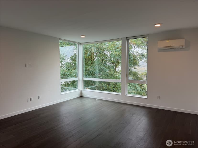 Property photo for 2573 13th Avenue W, Seattle photo 6