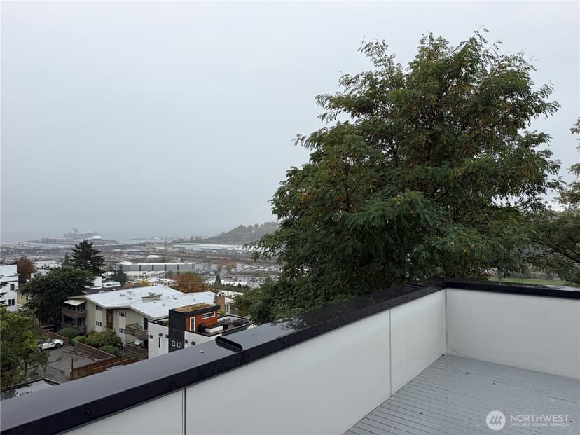 Property photo for 2573 13th Avenue W, Seattle photo 17