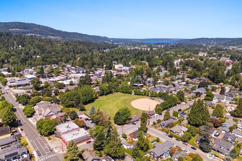 Property photo for 60 2nd Avenue NE, Issaquah photo 38