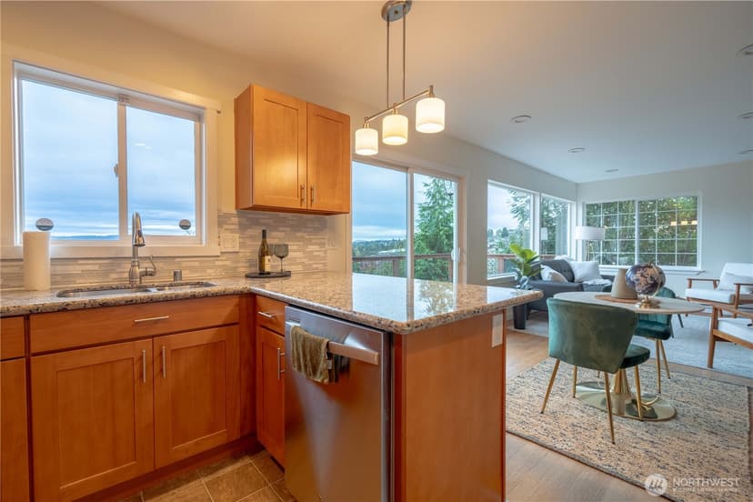 Property photo for 8344 Beacon Avenue S, Seattle photo 10