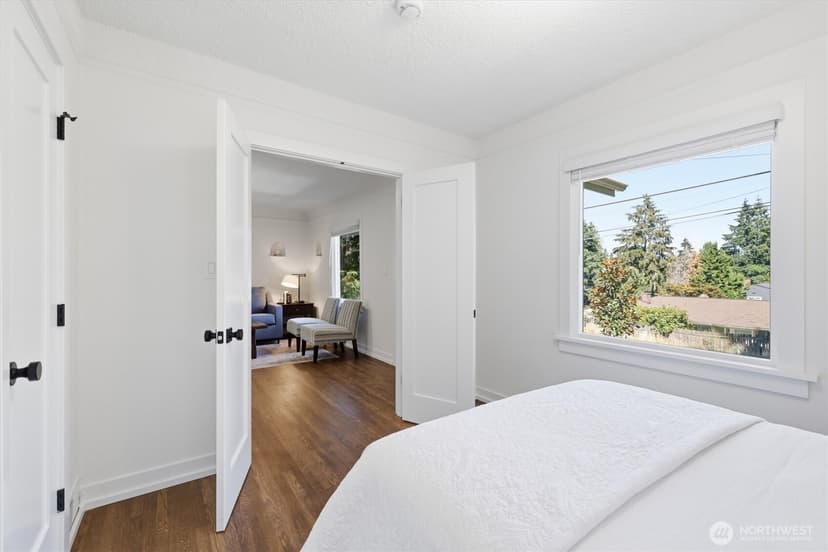 Property photo for 13349 25th Avenue NE, Seattle photo 15