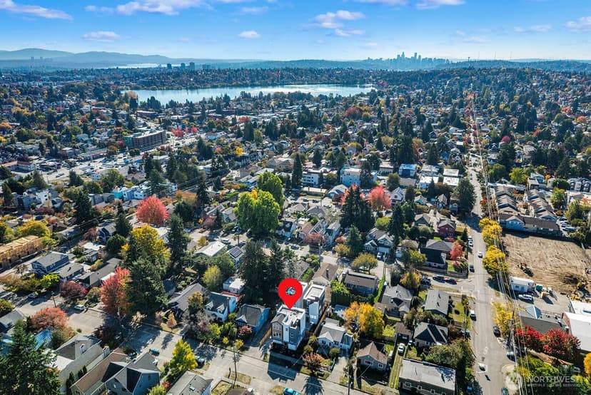 Property photo for 725 N 88th Street #A, Seattle photo 35