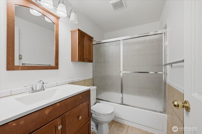 Property photo for 7031 210th Street SW #B, Lynnwood photo 17