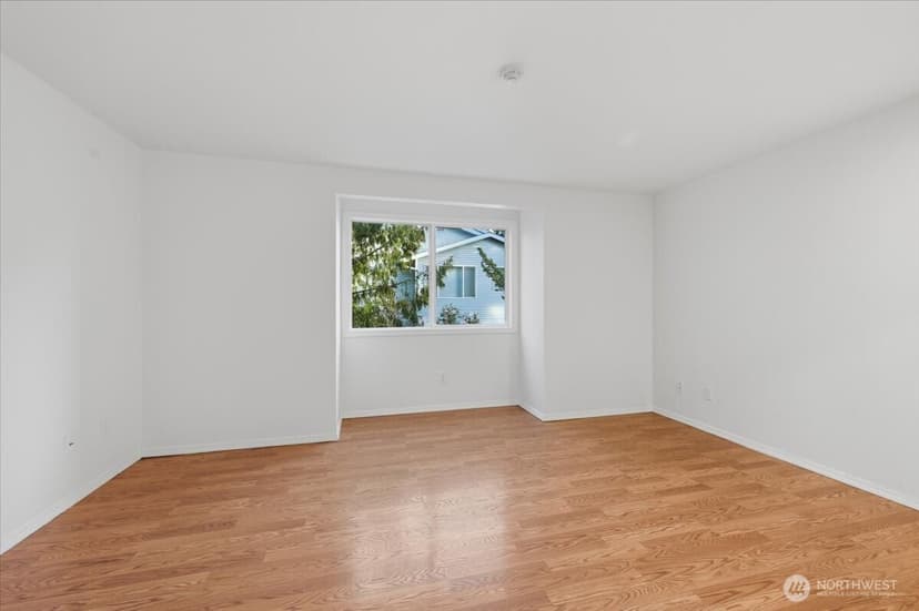 Property photo for 7031 210th Street SW #B, Lynnwood photo 13