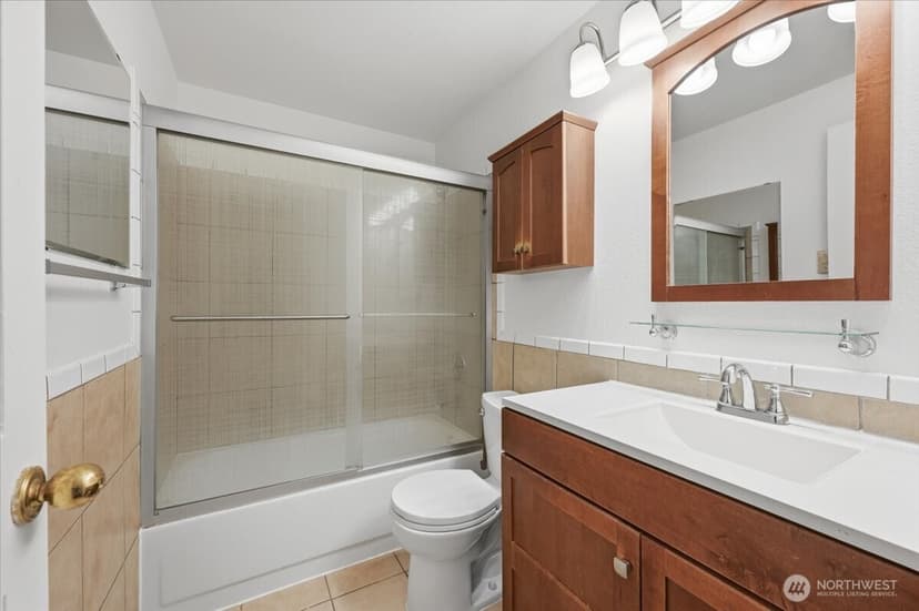 Property photo for 7031 210th Street SW #B, Lynnwood photo 15
