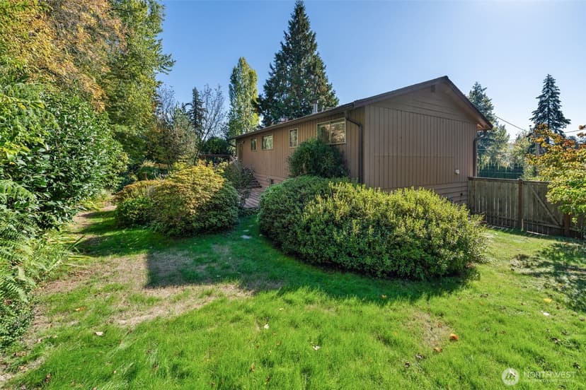Property photo for 12634 SE 4th Place, Bellevue photo 21