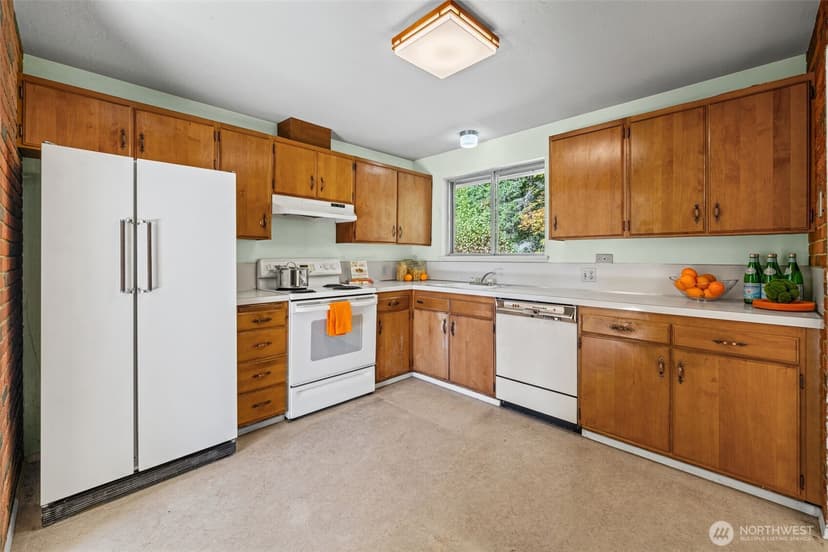 Property photo for 12634 SE 4th Place, Bellevue photo 6