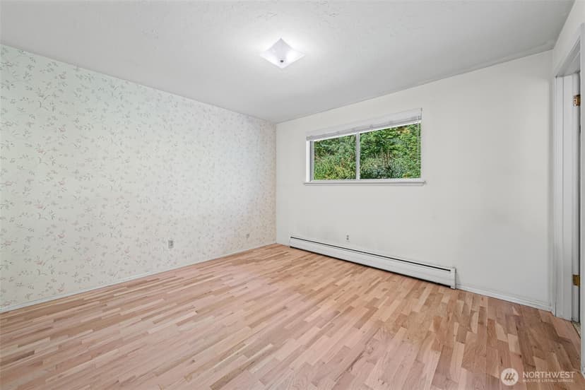 Property photo for 12634 SE 4th Place, Bellevue photo 7