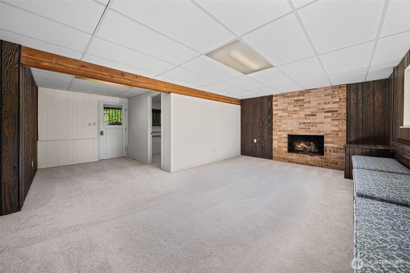 Property photo for 12634 SE 4th Place, Bellevue photo 18