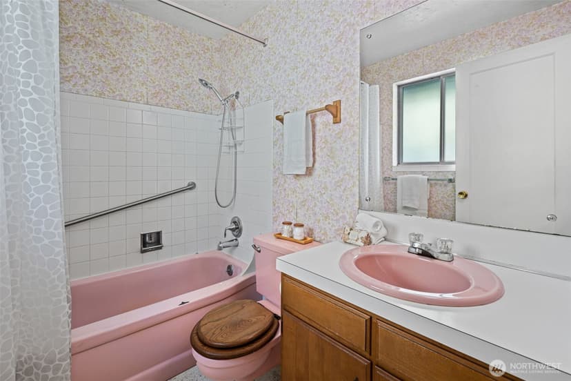 Property photo for 12634 SE 4th Place, Bellevue photo 9