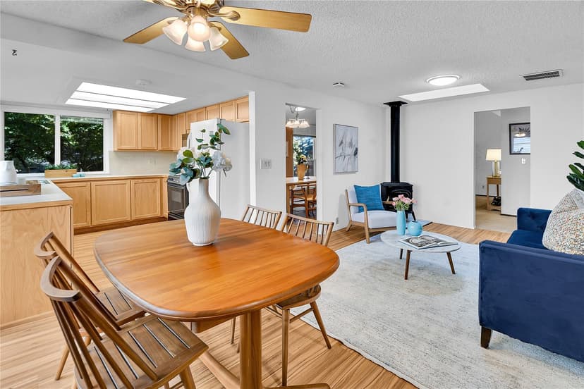 Property photo for 13168 NE 92nd Avenue, Kirkland photo 5